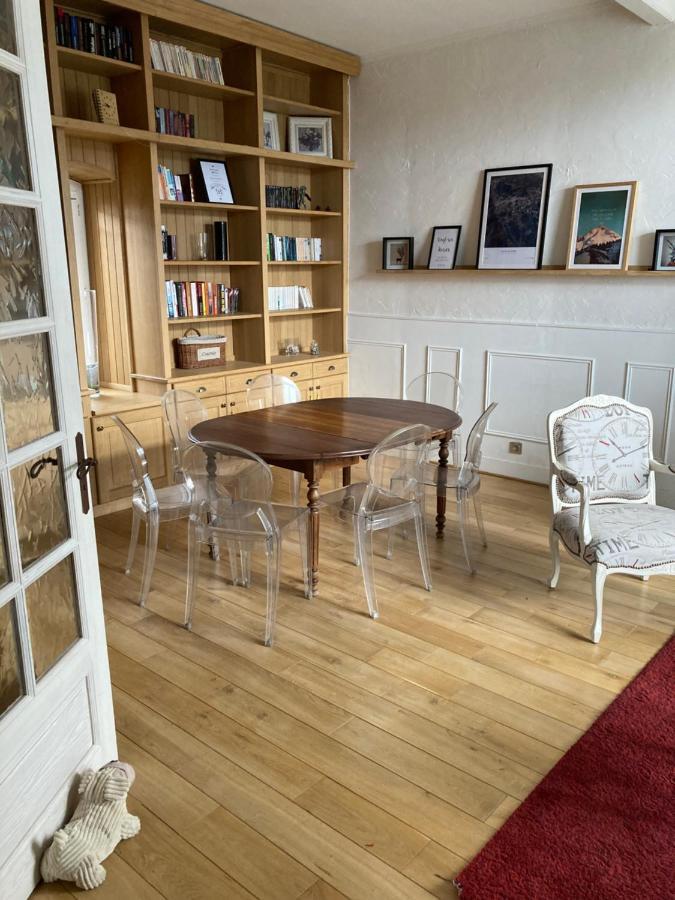 Vila Belle Maison De Famille Usson-en-Forez Exteriér fotografie
